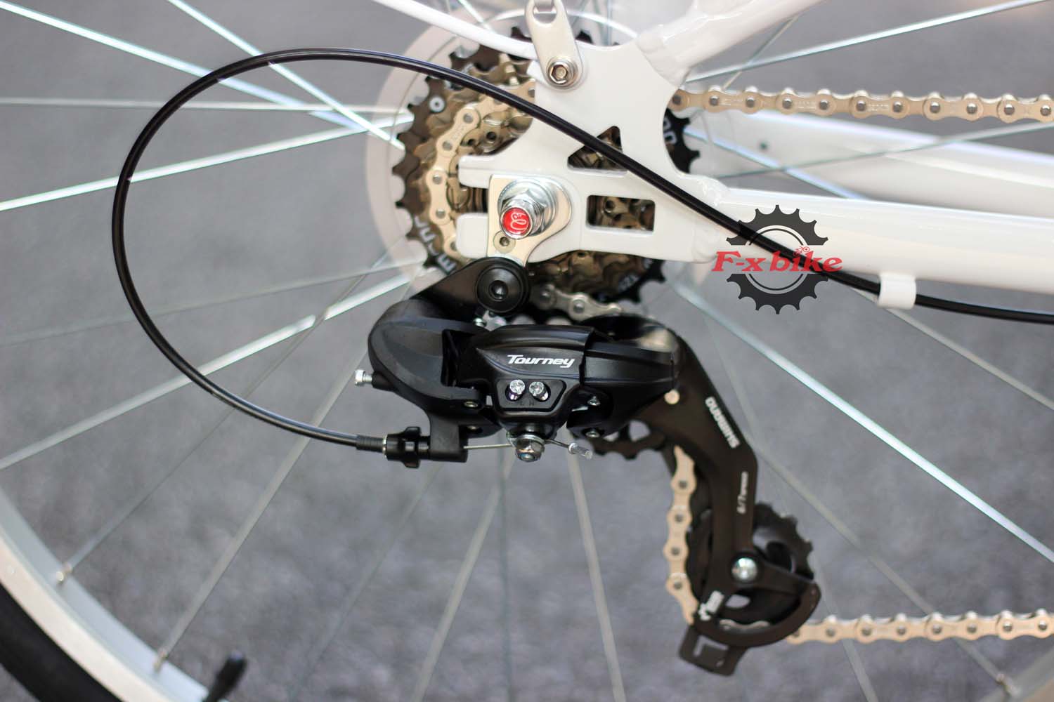 Củ đề Shimano TY300 – 7 cấp độ hỗ trợ chuyển số nhanh, chính xác.