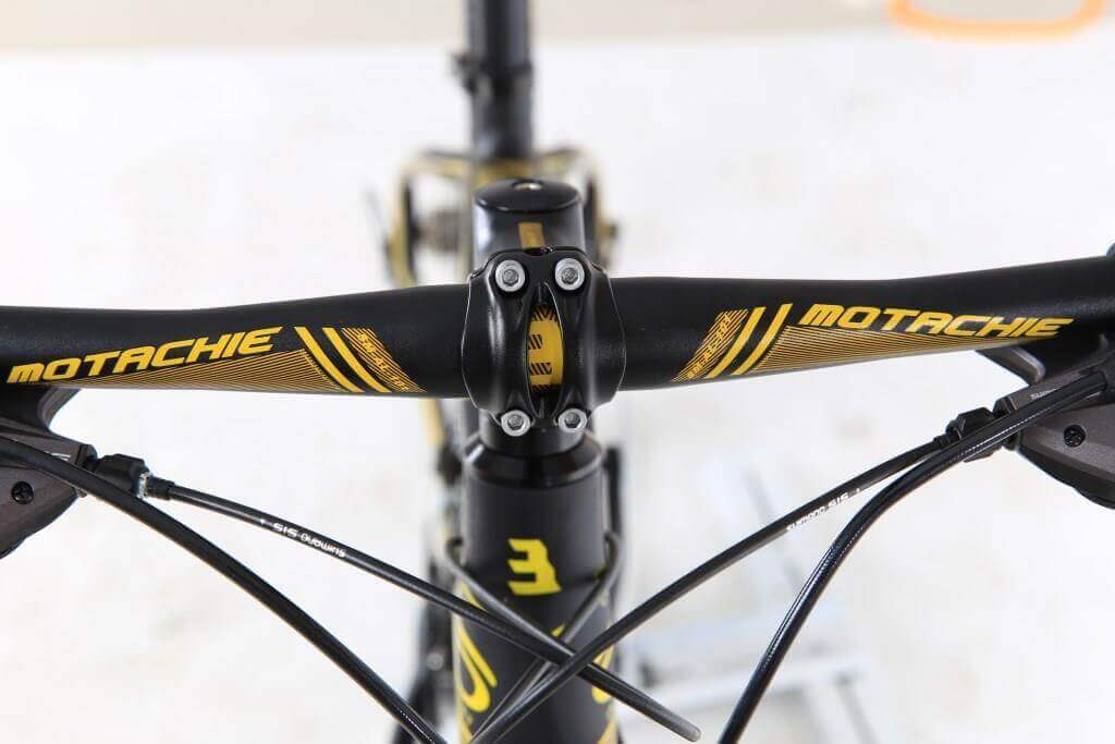 Ghi đông kiểu dáng thể thao đầy mạnh mẽ