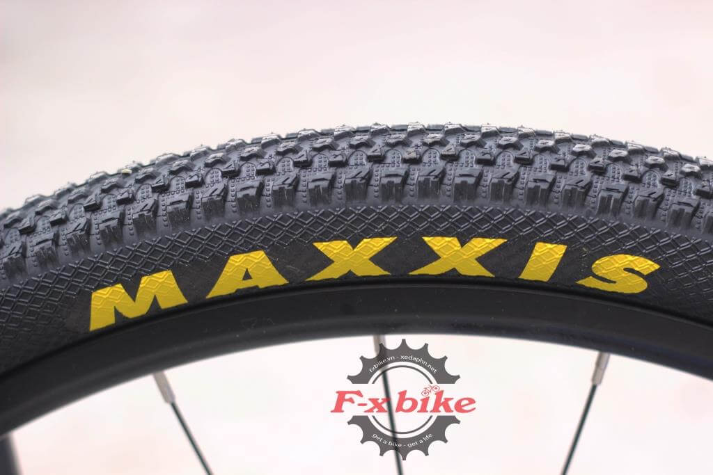 Lốp Maxxis 27,5x195