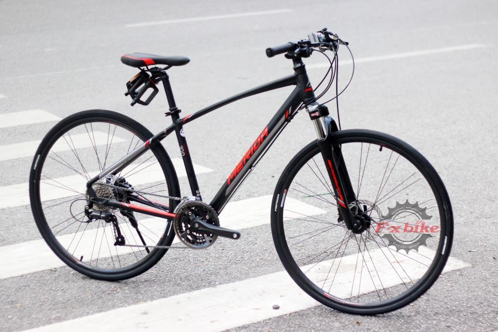 Merida Crossway 100 Đen Đỏ