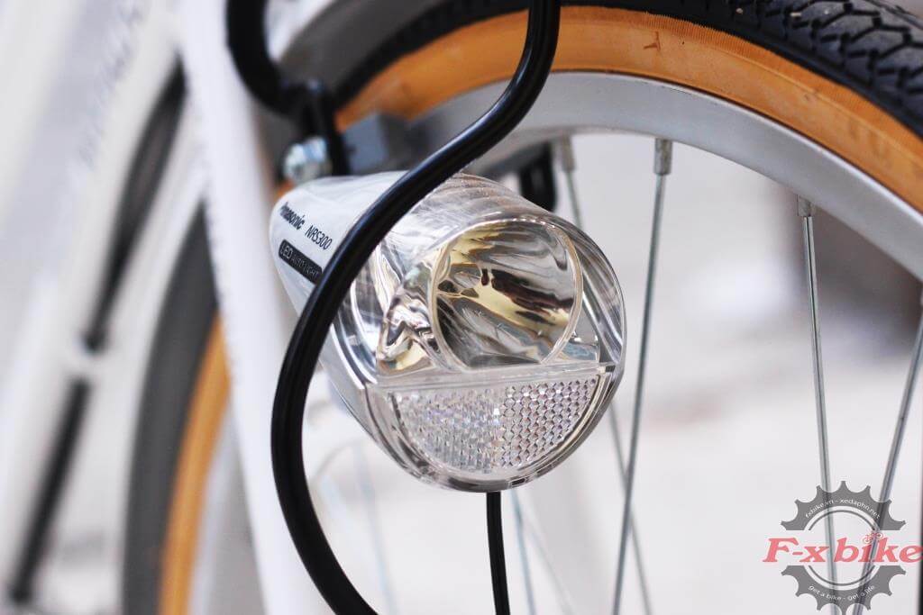 Đèn Led siêu sáng tự động bật khi trời tối