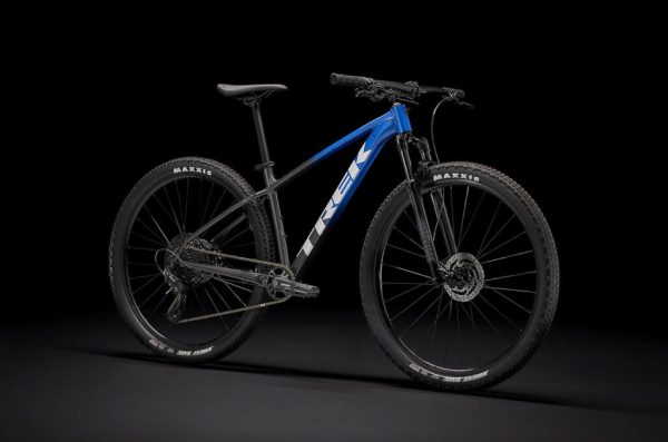 Trek Marlin 8 2022 Màu Đen Xanh