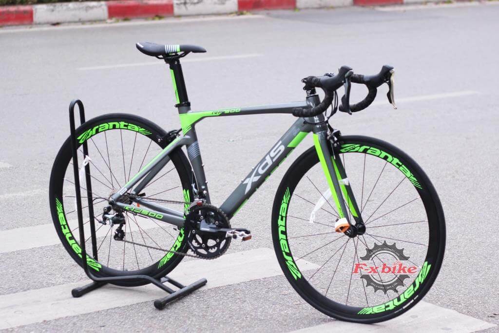 Xe Đạp Đua XdS RF500 Đen Xanh Lá