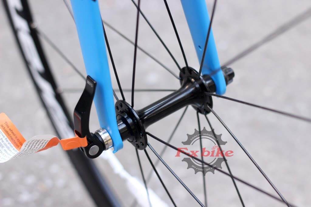 Chốt GIúp Dễ Dàng Tháo Lắp Bánh Trước