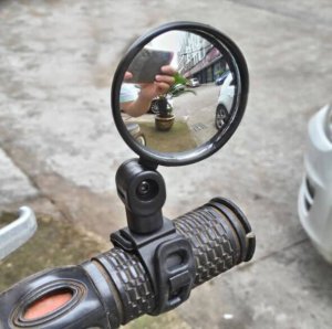 Kích cỡ gương mini nhỏ gọn