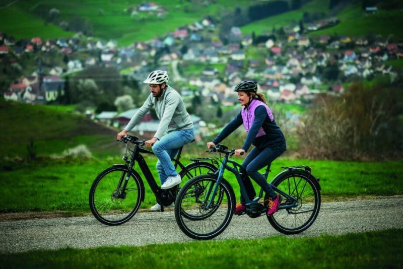 Xe đạp điện hoạt động như thế nào và bạn có phải đạp xe không?