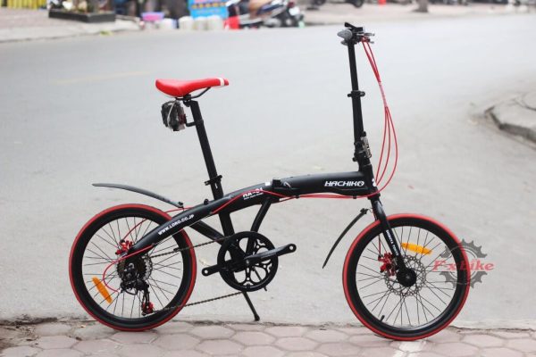 Thiết kế có thể gấp gọn, nhét vừa cốp ôtô 4 chỗ
