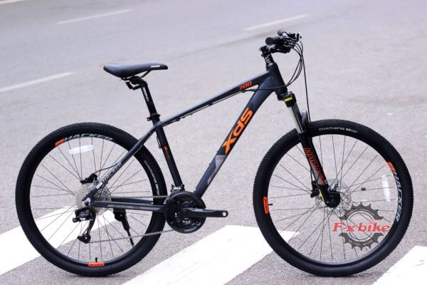 Xe Đạp XdS Hacker 700