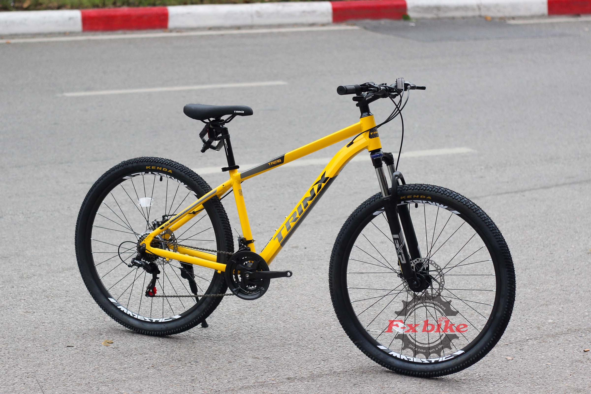 Xe Đạp Trinx TR218 2022 Màu Vàng