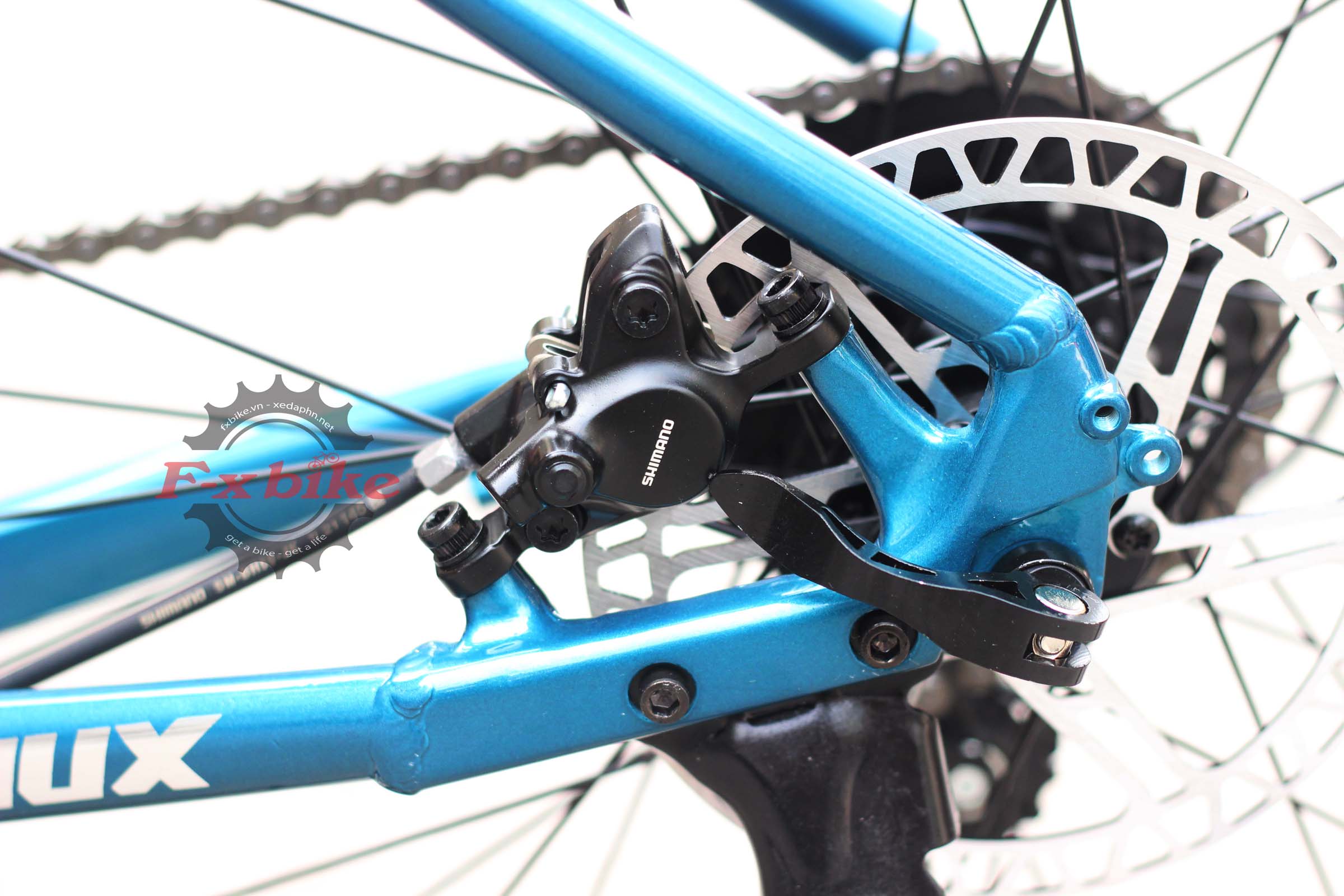 Phanh dầu Shimano MT200 trước và sau