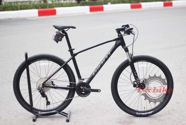 Giant ATX 860 2022 Màu Đen
