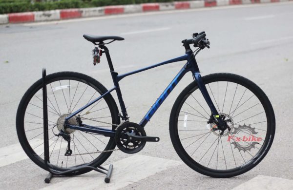 Giant Revolt F2 2022 Màu Xanh
