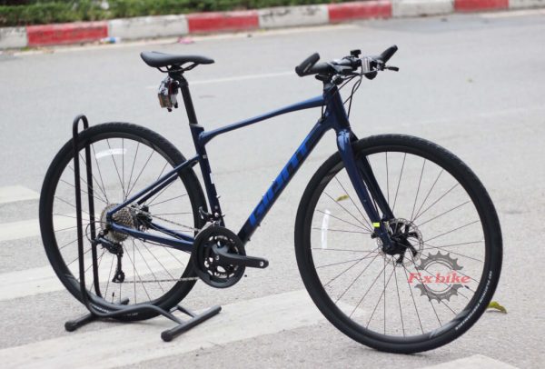 Giant Revolt F2 2022 Màu Xanh