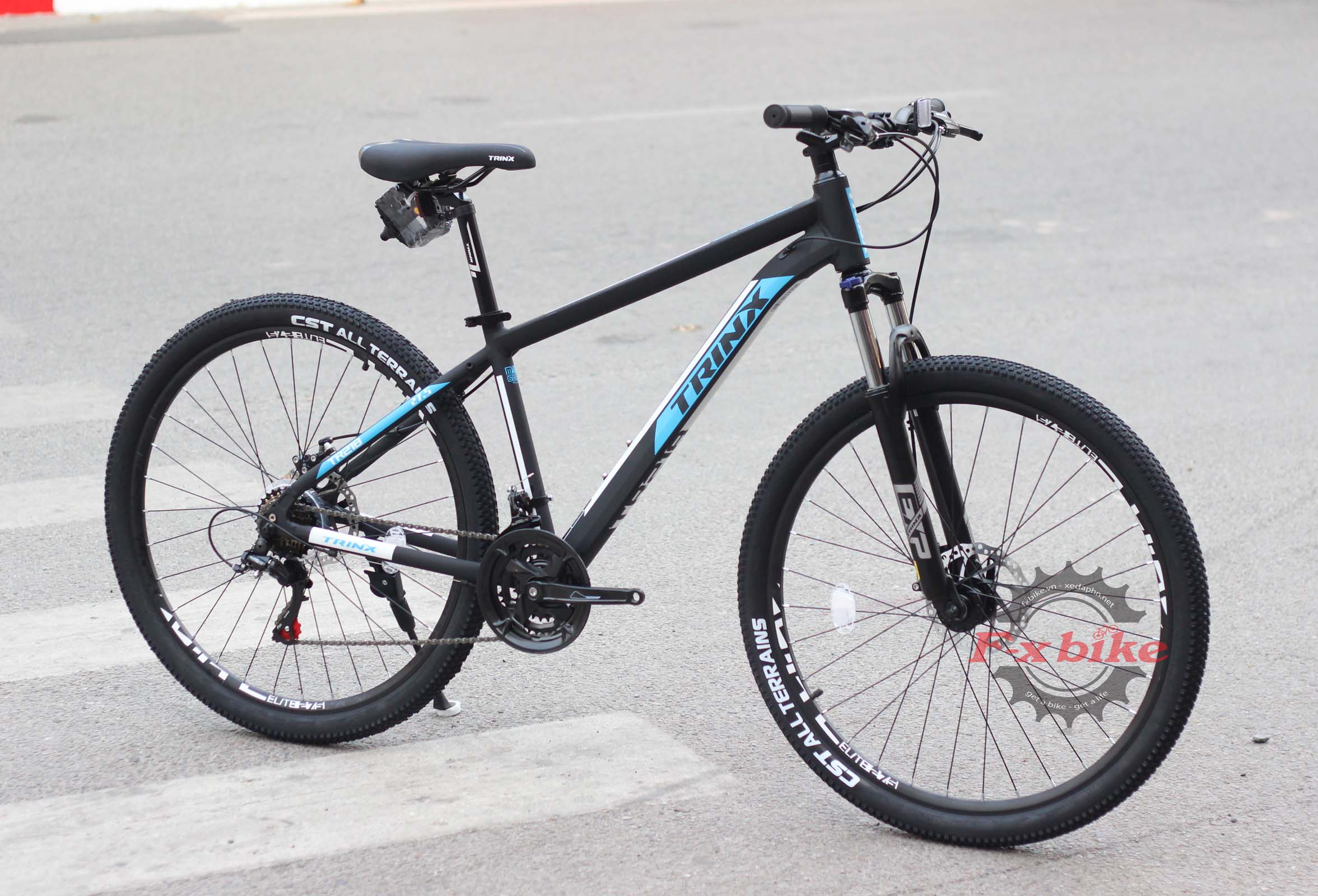 Xe Đạp Trinx TR218 2022 Màu Đen Xanh