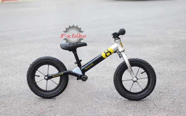 Xe Cân Bằng Tập Đi Trẻ Em Balance 8