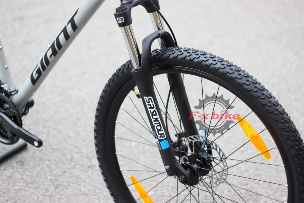 Phuộc SR Suntour XCE 27.5″ nhún dầu có khóa hành trình