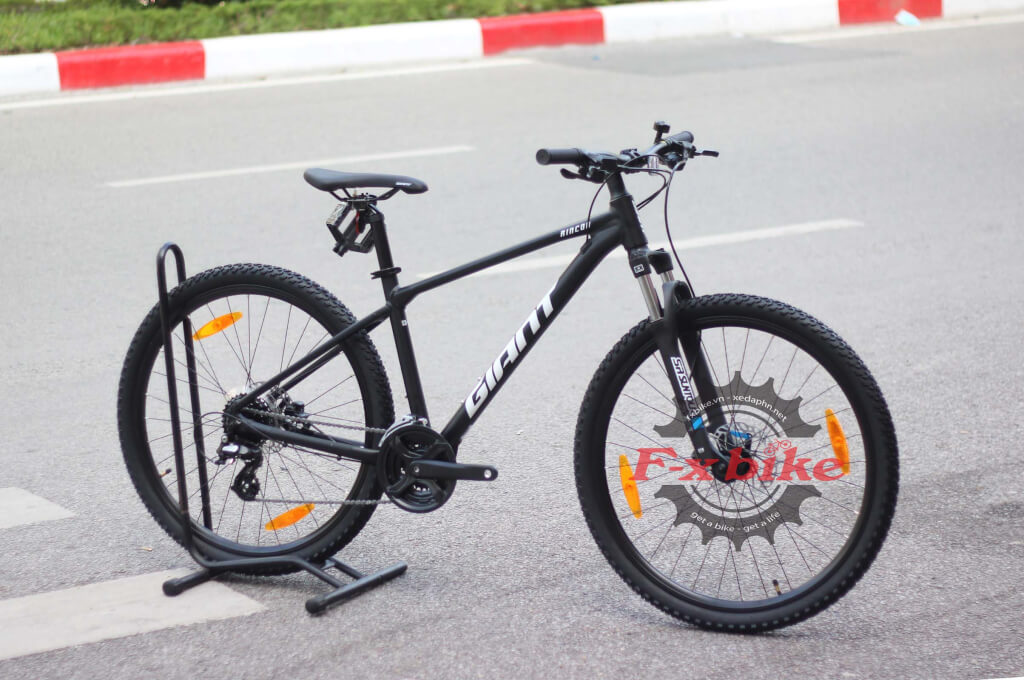 Xe Đạp Giant Rincon 1 Bánh 27.5 Inches – 2022 Màu Đen