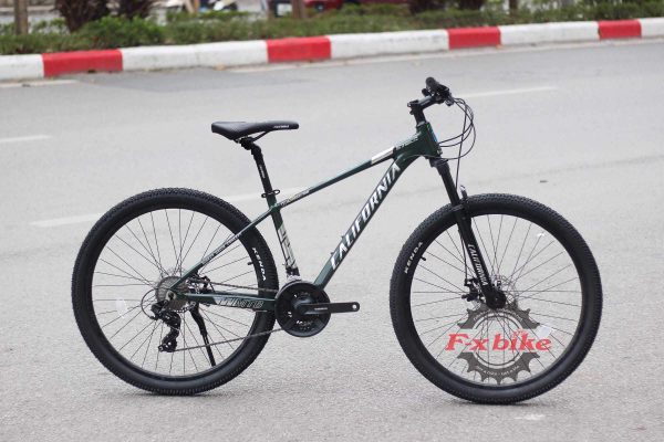Xe Đạp California MTB 570CC - 2022 Màu Xanh Bộ Đội