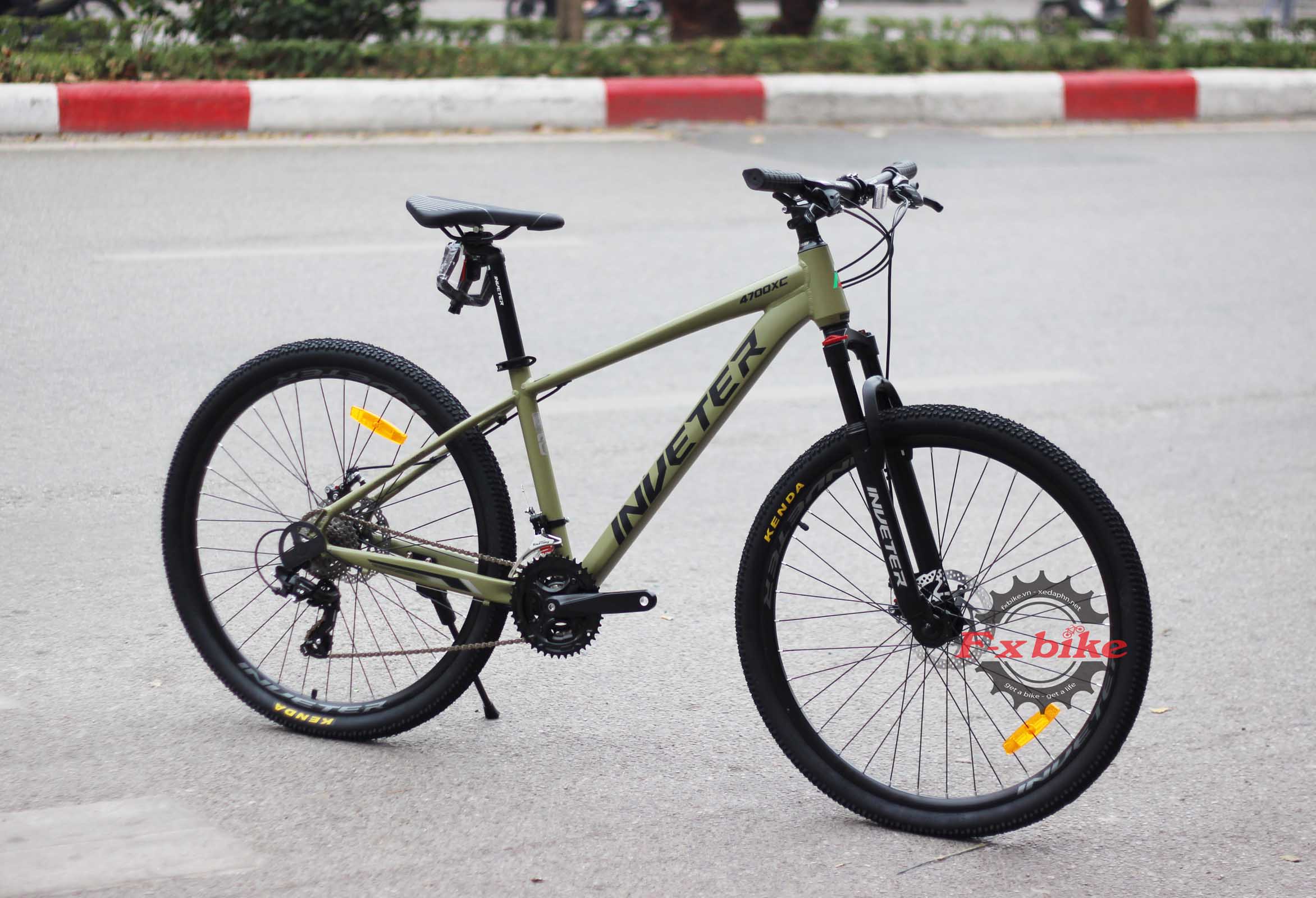 Xe Đạp Thể Thao MTB Inveter 4700xc Màu Xanh Bộ Đội