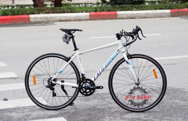 Xe Đạp Đua California R2000 2023 Màu Trắng
