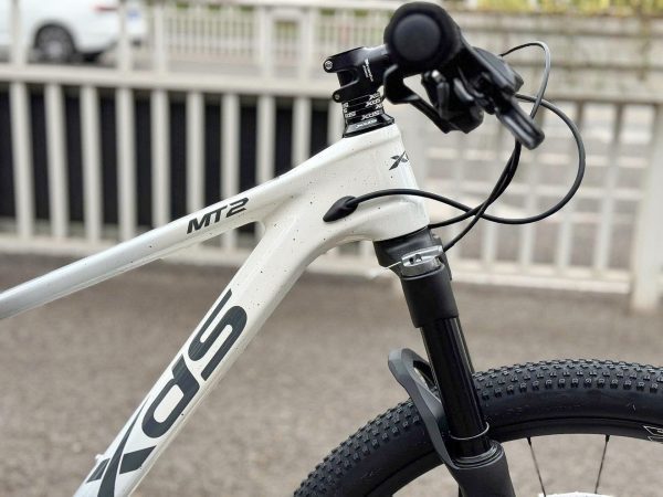 Kiểu dáng thể thao đậm chất xe địa hình leo núi