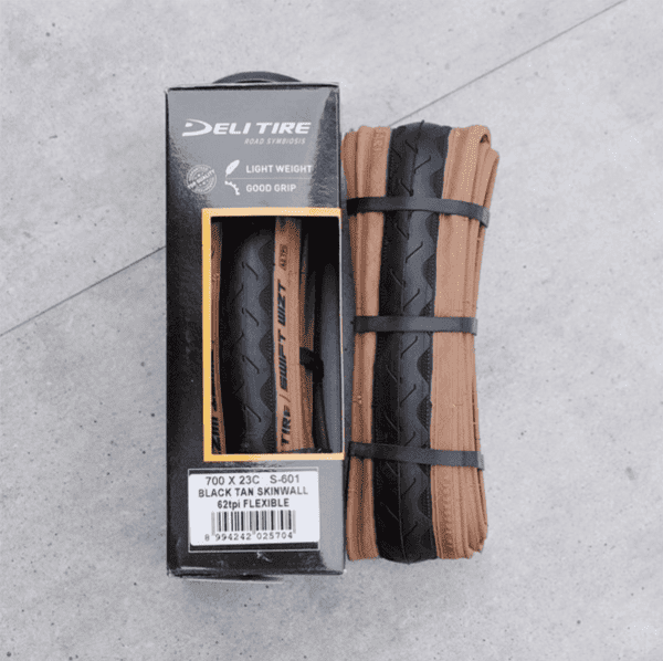 Lốp Deli Tire Black Tan Skinwall 700x23