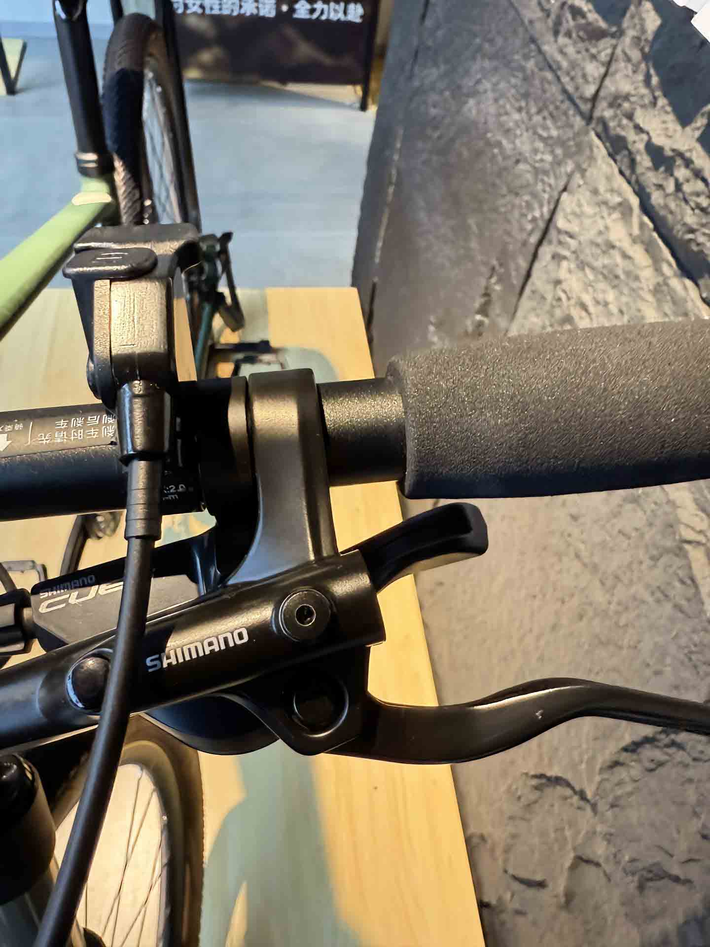 Phanh Đĩa Dầu Shimano MT200