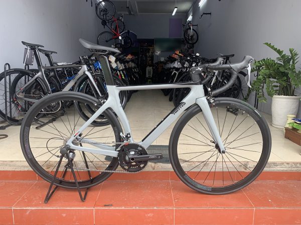Xe Đạp Đua Carbon Twitter T2 Tay Cong Màu Xám Xi Măng