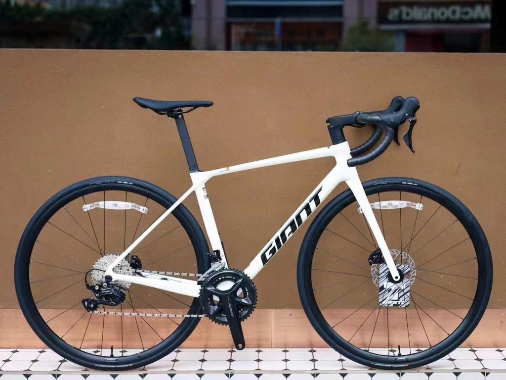 Xe Đạp Đua Giant TCR ADV 2 - KOM (2025)