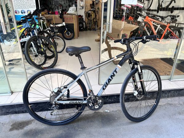Xe Đạp Touring Giant XCR 3500