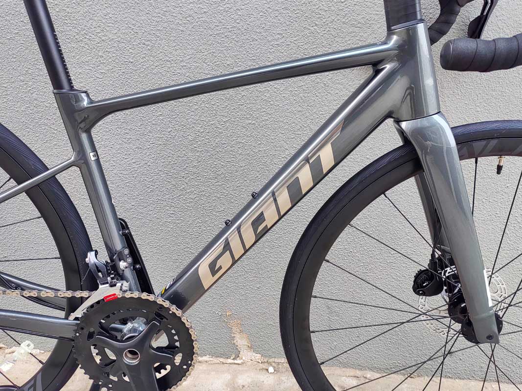 Chất liệu khung Hợp kim nhôm GIANT ALUXX SL