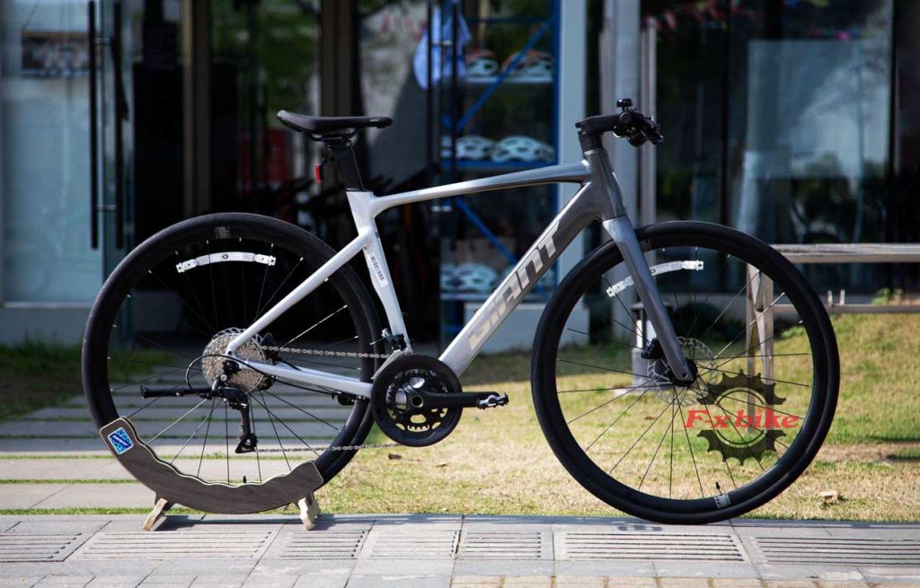 Xe Đạp Touring Giant FCR 2 2025