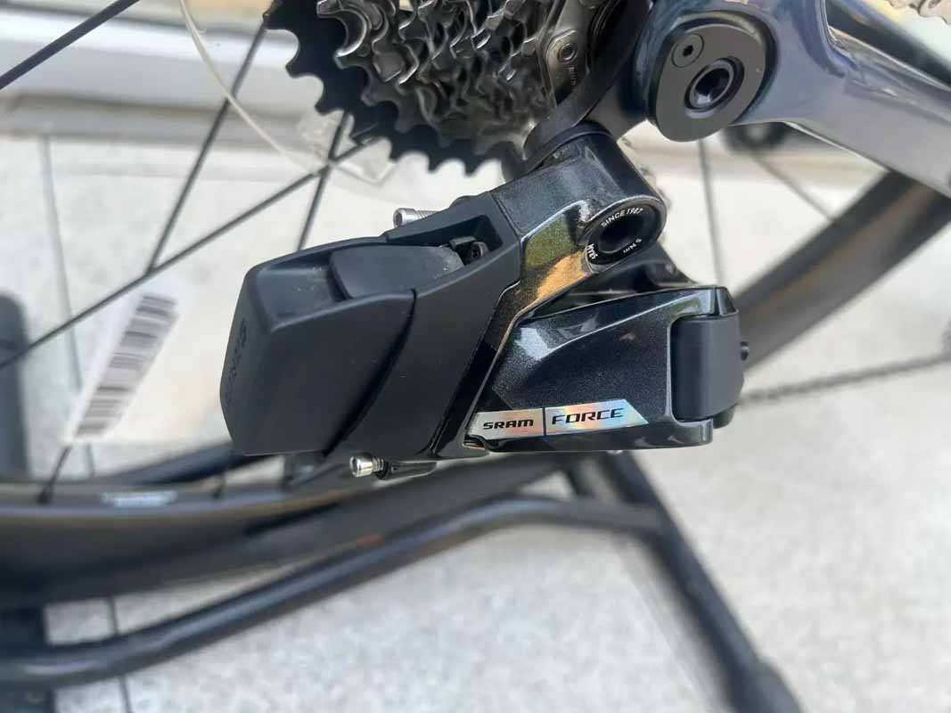 Củ đề SRAM FORCE AXS 12s