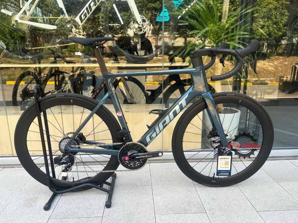 Xe Đạp Đua GIANT Propel ADV PRO 0-AXS 2025
