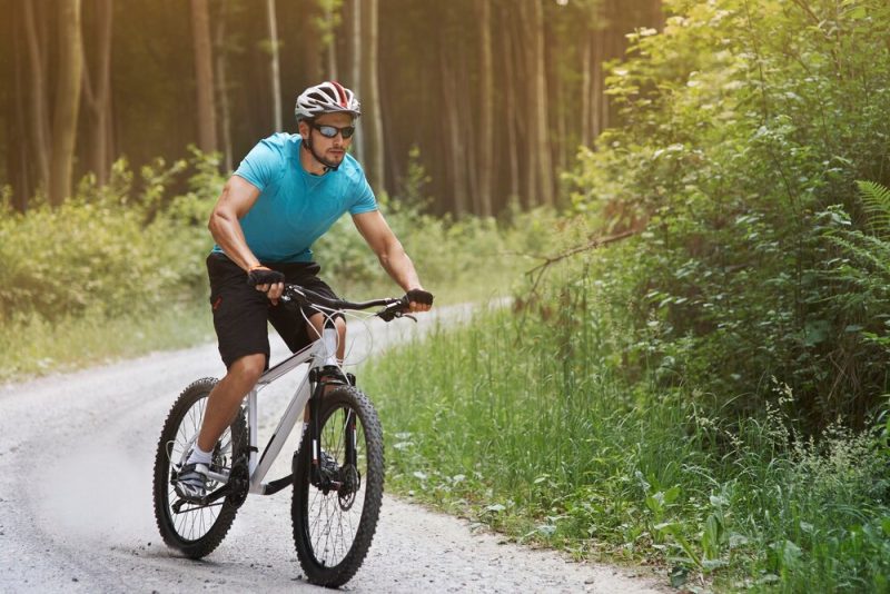 Shimano lần đầu tiên đưa công nghệ chuyển số Di2 vào bộ groupset Deore giá rẻ