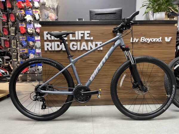 Xe Đạp Địa Hình Giant ATX 810 2025 Bánh 29inch Màu Ghi Xanh