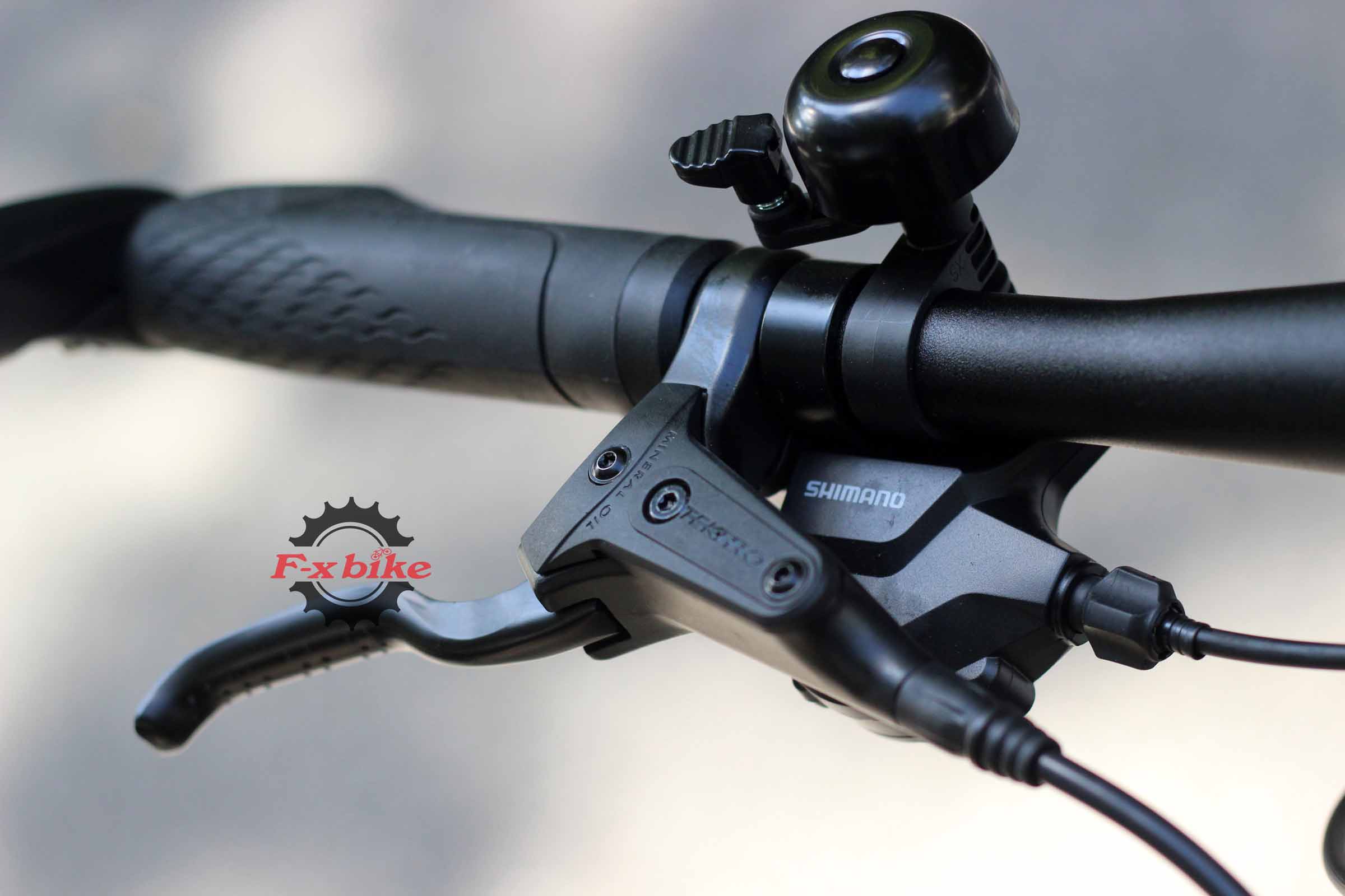 Bộ số Shimano Tourney 2×8 – sang số ổn định, dễ bảo dưỡng.