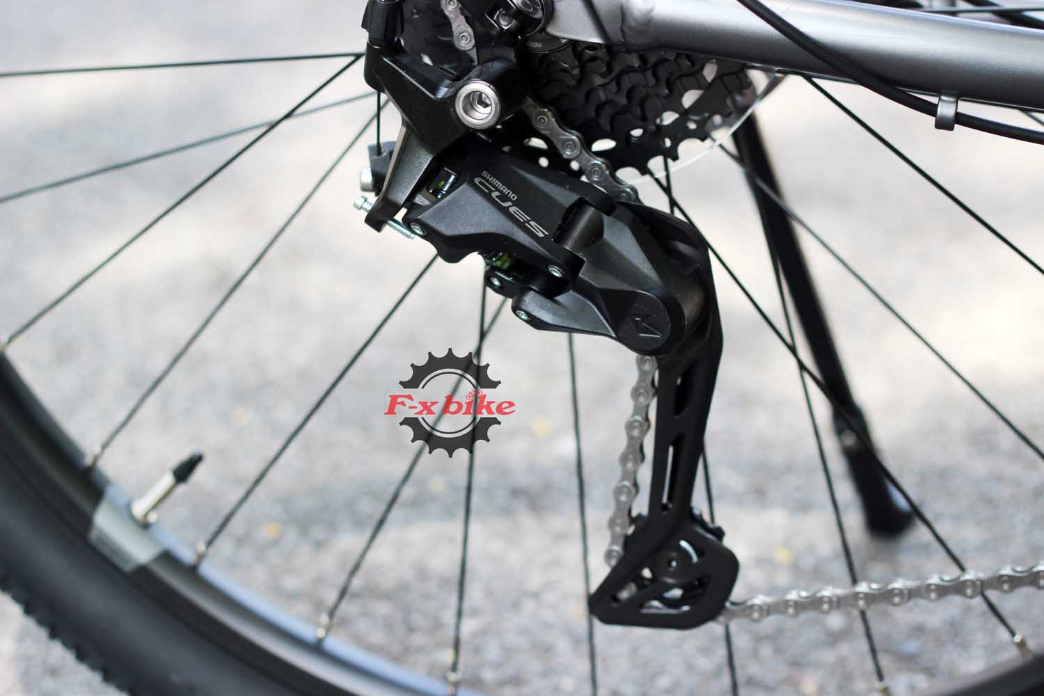 Củ đề sau: Shimano CUSE 9S